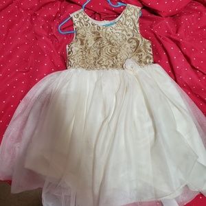 Girls flower girl dress